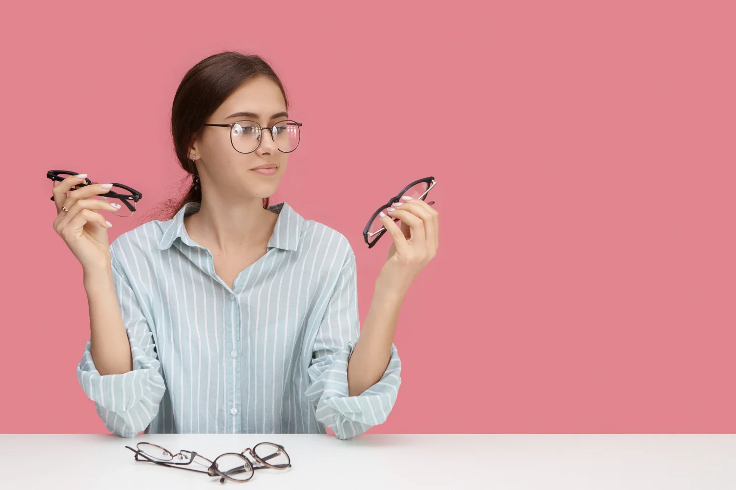 Spectacles or LASIK? A Personalized Guide Based on Age, Prescription and Lifestyle
